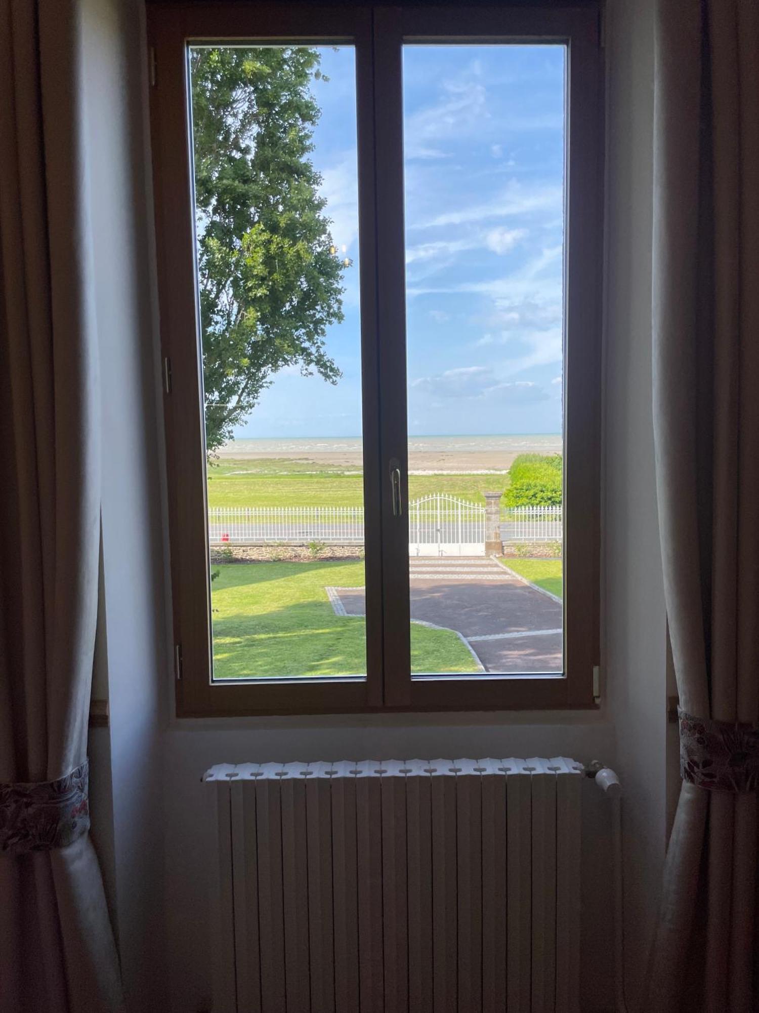 Hotel La Salmonière Le Vivier-sur-Mer Esterno foto